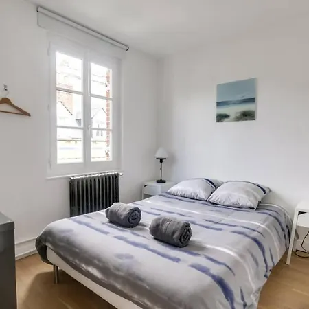 Maison Moderne Et Spacieuse Au Centre De Semesterbostad *